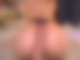 Bllowjoyy's Live Sex Cam Show
