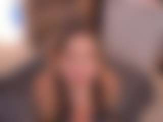 Bllowjoyy's Live Sex Cam Show