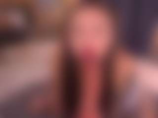 Bllowjoyy's Live Sex Cam Show