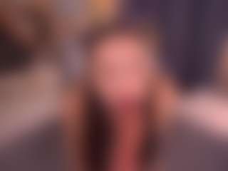 Bllowjoyy's Live Sex Cam Show