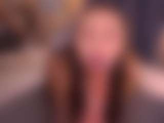 Bllowjoyy's Live Sex Cam Show
