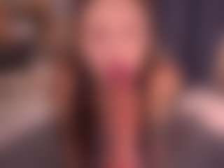 Bllowjoyy's Live Sex Cam Show