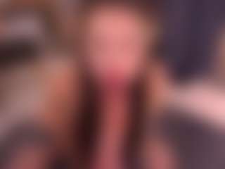 Bllowjoyy's Live Sex Cam Show