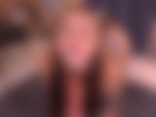 Bllowjoyy's Live Sex Cam Show