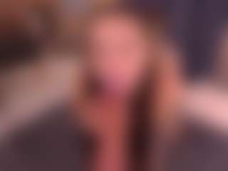Bllowjoyy's Live Sex Cam Show