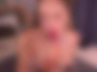Bllowjoyy's Live Sex Cam Show