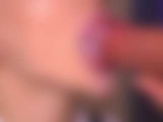 Bllowjoyy's Live Sex Cam Show