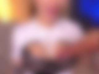 Bllowjoyy's Live Sex Cam Show