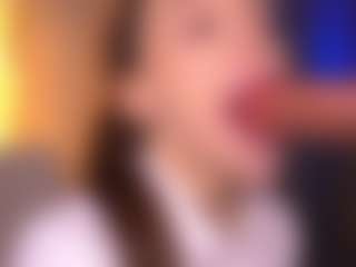 Bllowjoyy's Live Sex Cam Show