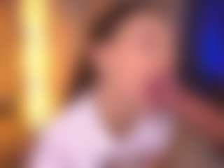 Bllowjoyy's Live Sex Cam Show