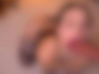 Bllowjoyy's Live Sex Cam Show