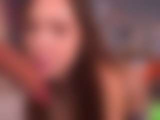Bllowjoyy's Live Sex Cam Show