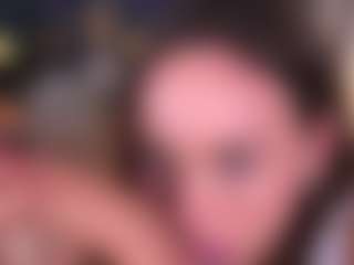 Bllowjoyy's Live Sex Cam Show