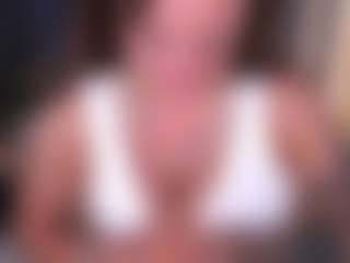 Bllowjoyy's Live Sex Cam Show