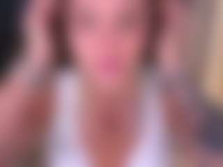 Bllowjoyy's Live Sex Cam Show