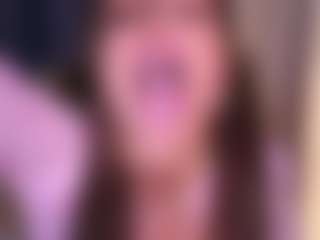Bllowjoyy's Live Sex Cam Show