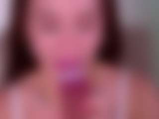 Bllowjoyy's Live Sex Cam Show