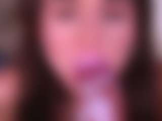 Bllowjoyy's Live Sex Cam Show