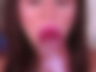Bllowjoyy's Live Sex Cam Show