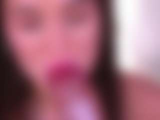 Bllowjoyy's Live Sex Cam Show