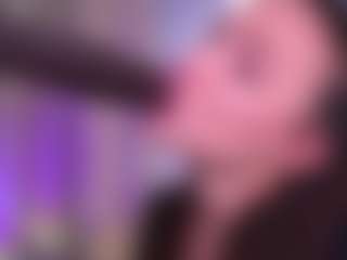 Bllowjoyy's Live Sex Cam Show