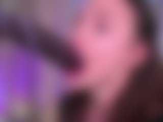 Bllowjoyy's Live Sex Cam Show