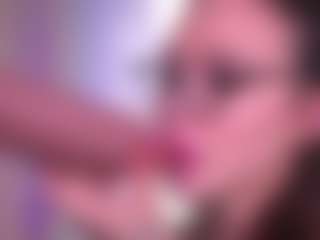 Bllowjoyy's Live Sex Cam Show