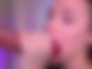 Bllowjoyy's Live Sex Cam Show