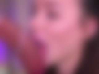 Bllowjoyy's Live Sex Cam Show