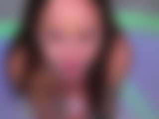 Bllowjoyy's Live Sex Cam Show