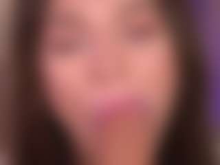 Bllowjoyy's Live Sex Cam Show
