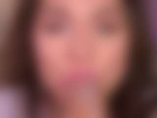 Bllowjoyy's Live Sex Cam Show