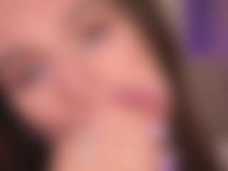 Bllowjoyy's Live Sex Cam Show