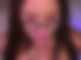 Live cam show with Bllowjoyy - BBW Shaved Pussy on xxxlivecams.org