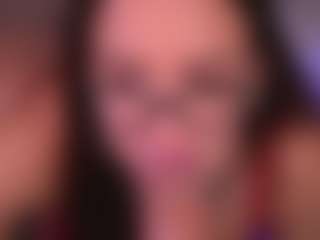 Bllowjoyy's Live Sex Cam Show
