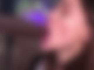 Bllowjoyy's Live Sex Cam Show