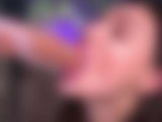 Bllowjoyy's Live Sex Cam Show