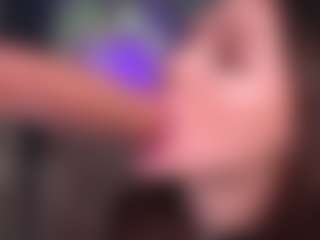 Bllowjoyy's Live Sex Cam Show