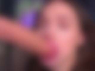 Bllowjoyy's Live Sex Cam Show