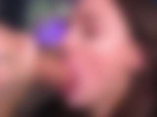 Bllowjoyy's Live Sex Cam Show