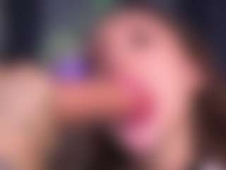 Bllowjoyy's Live Sex Cam Show