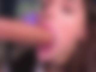 Bllowjoyy's Live Sex Cam Show