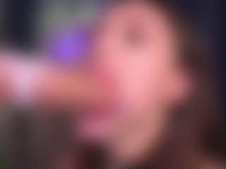 Bllowjoyy's Live Sex Cam Show