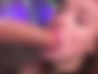 Bllowjoyy's Live Sex Cam Show