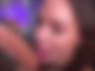 Bllowjoyy's Live Sex Cam Show