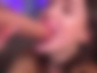 Bllowjoyy's Live Sex Cam Show