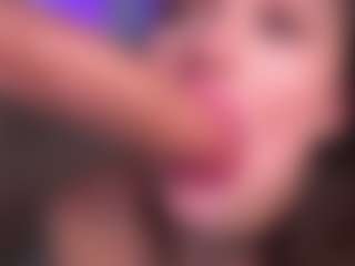 Bllowjoyy's Live Sex Cam Show