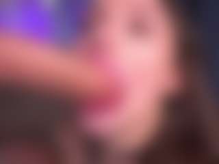 Bllowjoyy's Live Sex Cam Show
