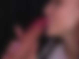 Bllowjoyy's Live Sex Cam Show