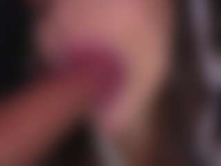 Bllowjoyy's Live Sex Cam Show